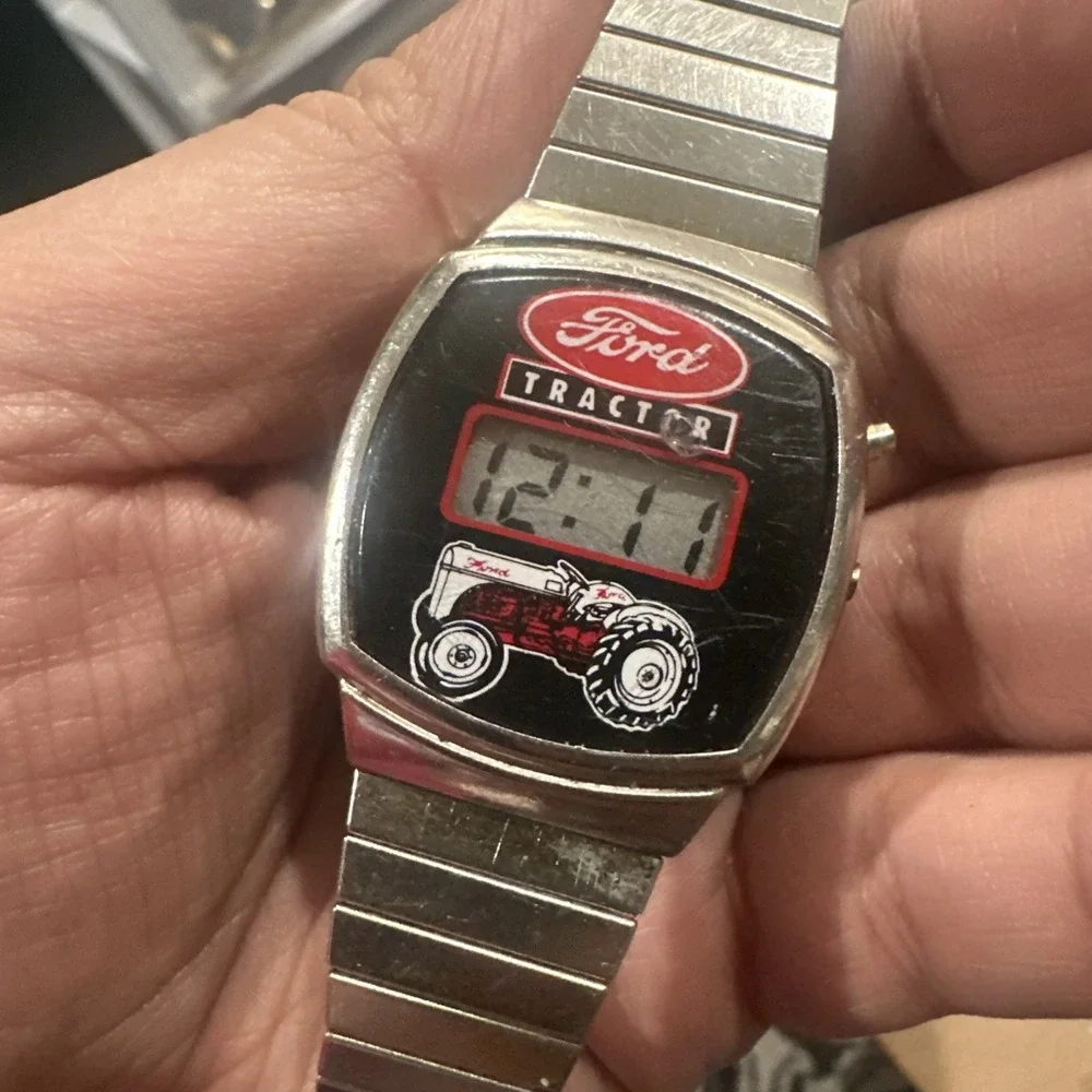 Working 1970s Ford Tractor Digital Watch Vintage Retro Farm Collectible 33mm 8